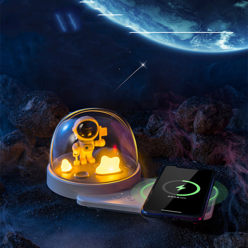 Desktop Astronaut Night Light Wireless Charger